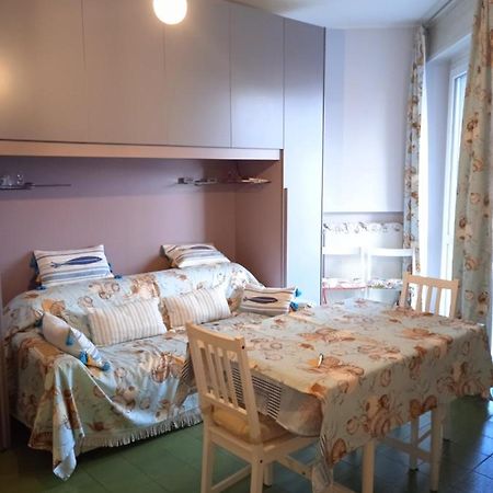 Appartamento Al Lago Da Dany Arona Exterior photo
